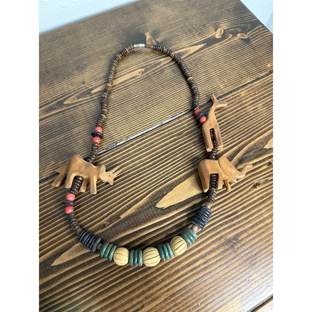 Vintage AFRICAN‎ Carved Wooden ELEPHANT Animal Chunky Beaded Necklace